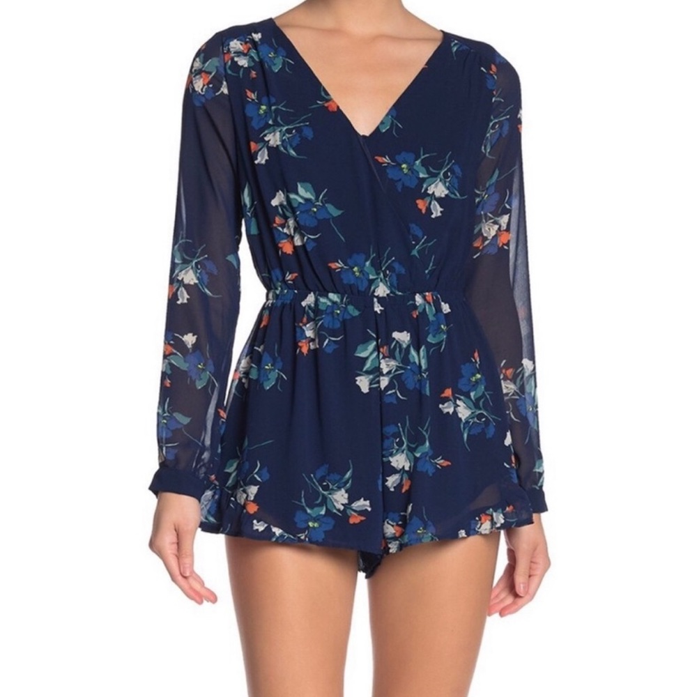 ASTR navy floral ruffle shorts romper long sheer sleeves women’s size medium